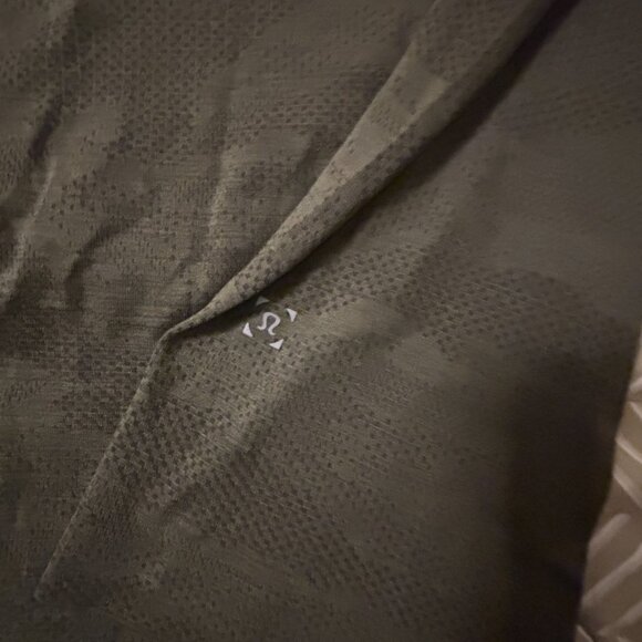 Lululemon Metal Vent Tech training shirt - Picture 3 of 3